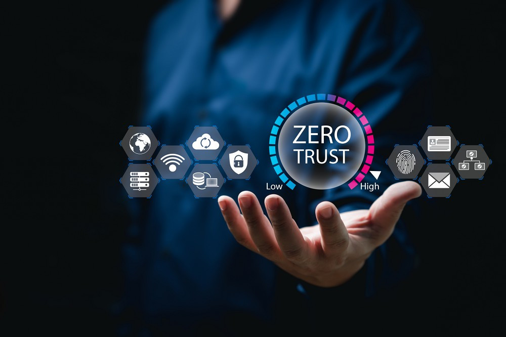 Người dùng cần tuân thủ nguyên tắc “Zero Trust”: không nhấp liên kết lạ, không chia sẻ OTP hay màn hình.