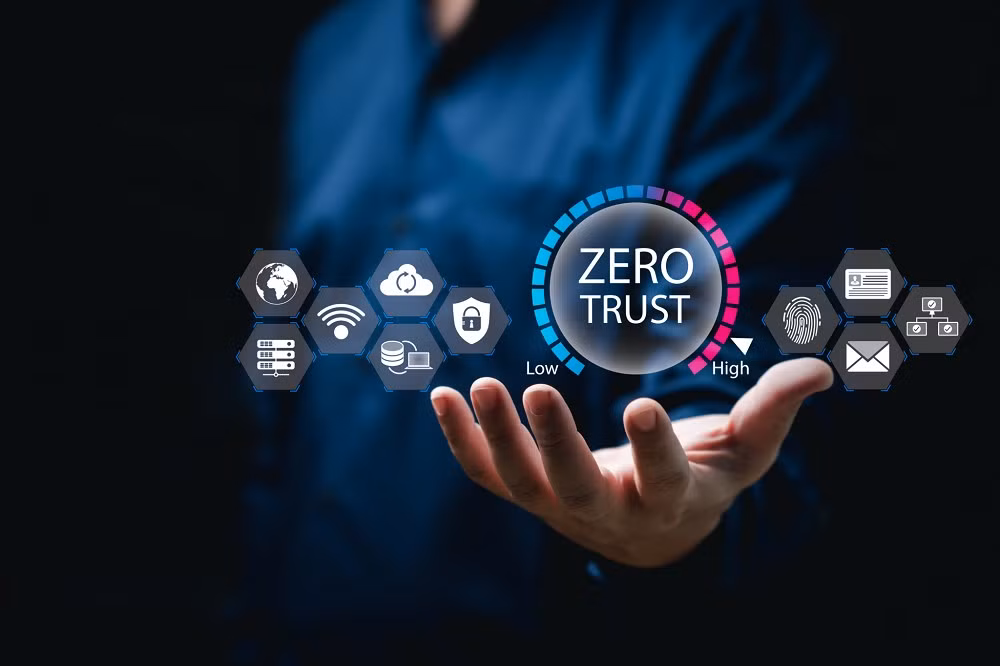 Người dùng cần tuân thủ nguyên tắc “Zero Trust”: không nhấp liên kết lạ, không chia sẻ OTP hay màn hình.