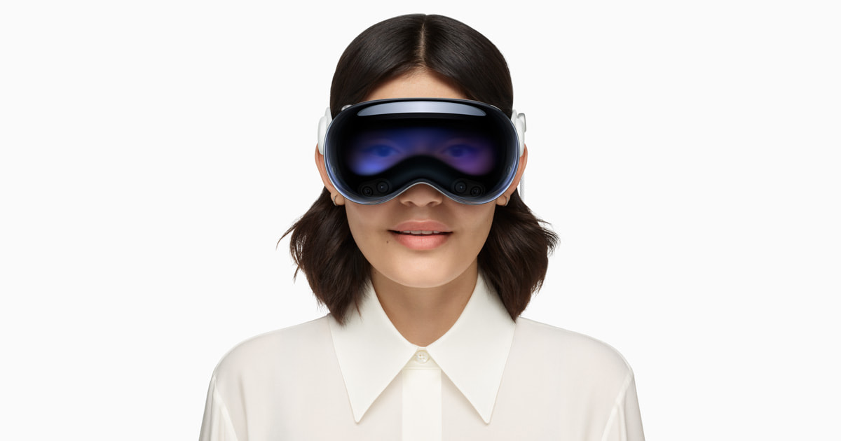 Những năm gần đây, Apple mở rộng hệ sinh thái với các thiết bị như Apple Watch, dòng máy Mac dùng Apple Silicon và kính thực tế hỗn hợp Apple Vision Pro.