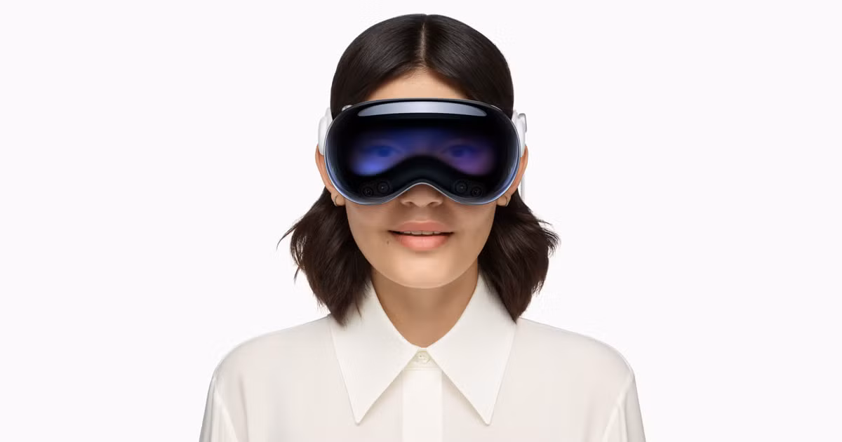 Những năm gần đây, Apple mở rộng hệ sinh thái với các thiết bị như Apple Watch, dòng máy Mac dùng Apple Silicon và kính thực tế hỗn hợp Apple Vision Pro.