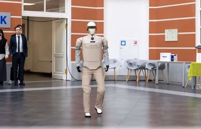 Theo kế hoạch, hệ thống Arkus sẽ cho phép người dùng đặt hàng từ danh mục hơn 20.000 sản phẩm với thời gian giao chỉ trong vòng một giờ, một tham vọng không nhỏ trong lĩnh vực logistics, đặc biệt khi kết hợp với các trạm dịch vụ tự động giúp robot tự bảo trì mà không cần sự can thiệp của con người, từ đó tối ưu chi phí vận hành và nâng cao tính liên tục của hệ thống.