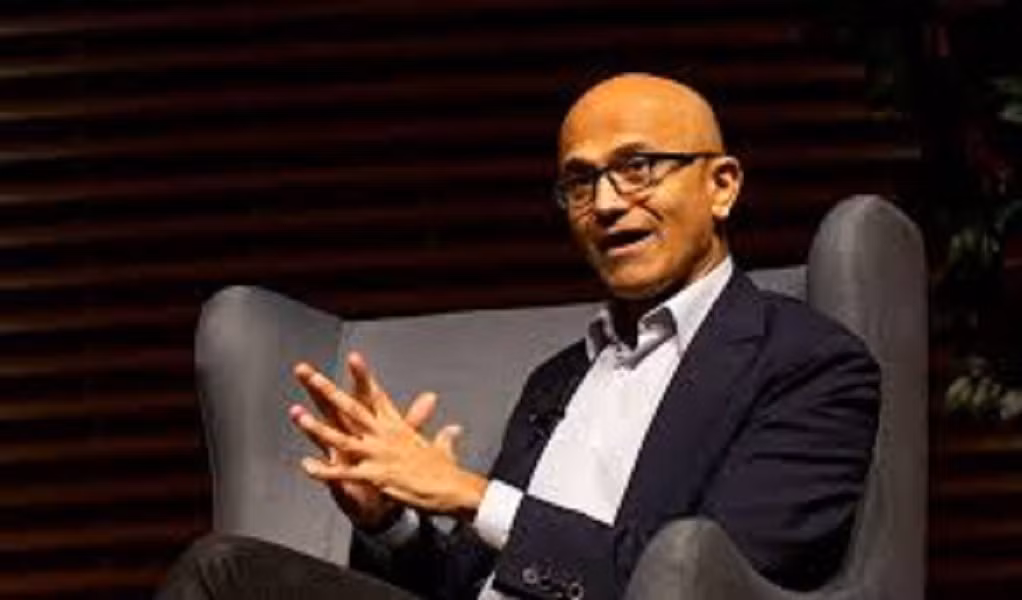 Với họ, điện thoại là công cụ làm việc, cần ổn định và quen tay hơn là để khoe đẳng cấp.