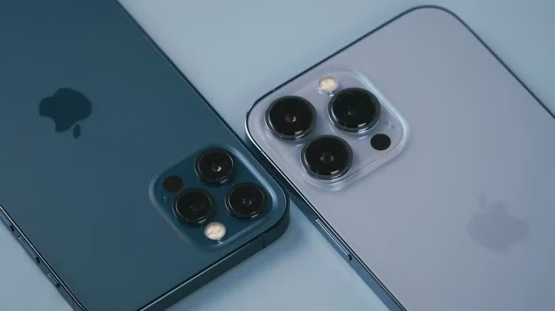 Cảm biến này giúp iPhone lập bản đồ độ sâu môi trường, hỗ trợ chụp ảnh thiếu sáng, lấy nét nhanh và chính xác hơn.