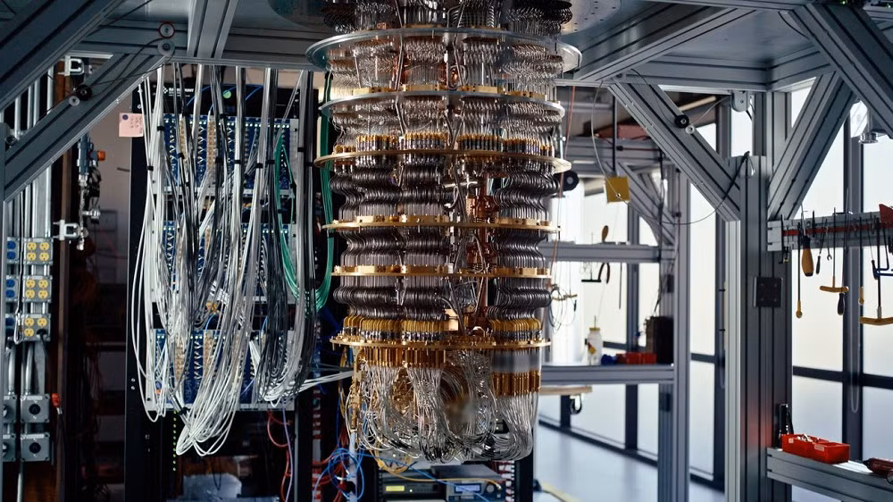 Kết quả chứng minh máy tính lượng tử có thể mô phỏng các quá trình tự nhiên ở cấp độ hạt mà công nghệ cổ điển bất lực.