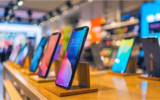 Giới phân tích nhận định thị trường smartphone toàn cầu sẽ tiếp tục đối mặt nhiều thách thức trong các quý tới, khi áp lực chi phí và chuỗi cung ứng vẫn chưa có dấu hiệu hạ nhiệt.