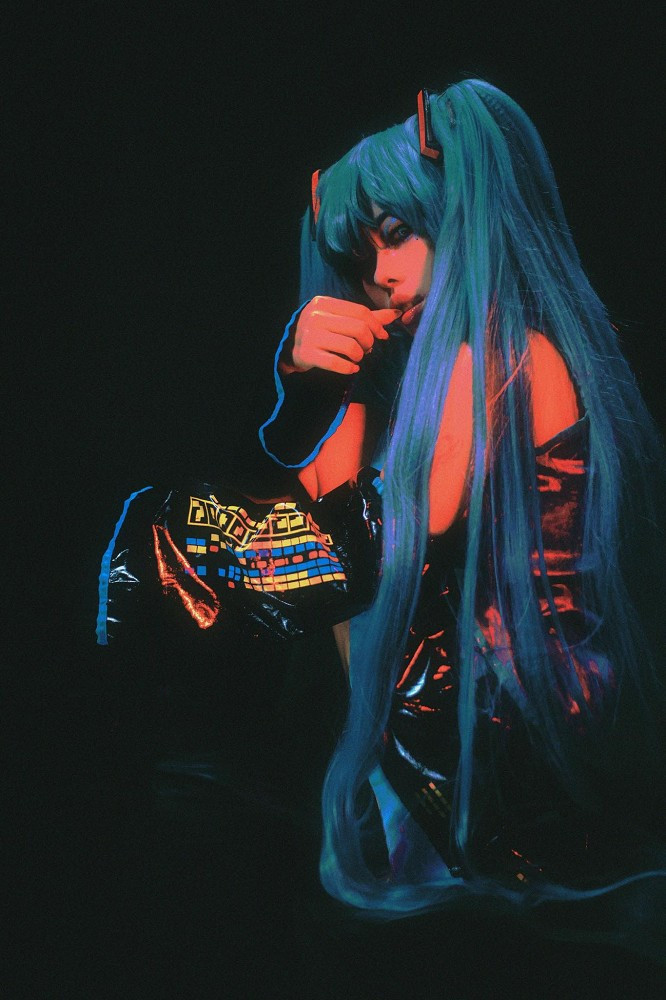 Cisnegro đang chứng minh rằng cosplay Việt hoàn toàn có thể đạt tầm quốc tế khi biết khai thác đúng cảm xúc và góc nhìn.