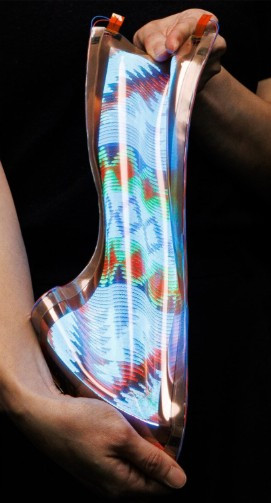 LG gọi đây là “công nghệ hiển thị tối thượng” với tiềm năng ứng dụng rất lớn.(Ảnh: designboom)