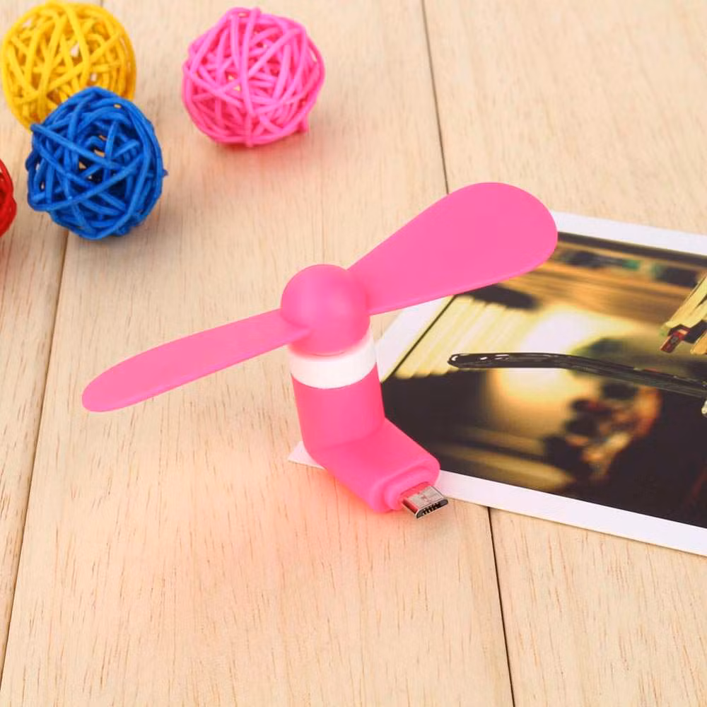 Ngay cả những phụ kiện tưởng chừng vô hại như quạt mini, đèn LED hay camera nội soi cắm trực tiếp vào điện thoại cũng có thể gây ảnh hưởng tiêu cực nếu không đạt tiêu chuẩn, bởi chúng tiêu thụ điện năng không ổn định và làm gia tăng áp lực lên hệ thống pin.