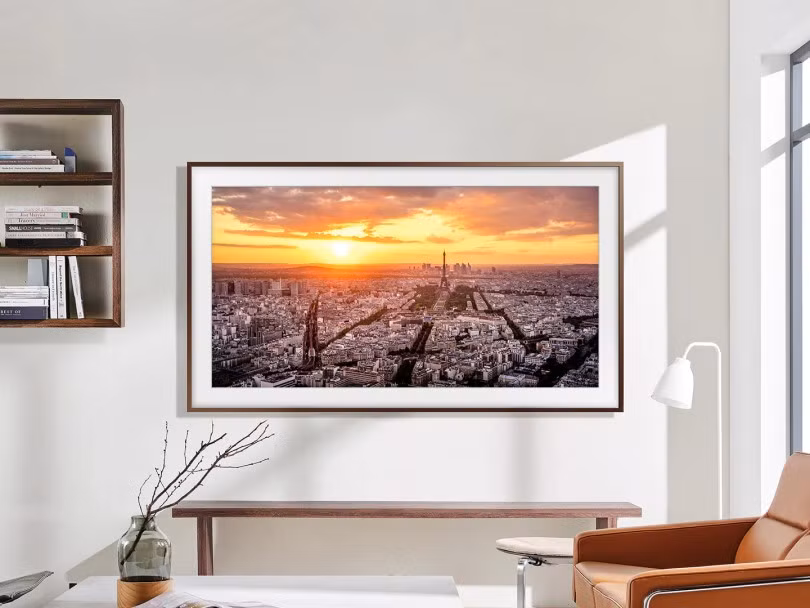 Từ Mini LED Neo QLED, OLED cao cấp cho tới TV Lifestyle như The Frame, người dùng có nhiều lựa chọn cả về công nghệ lẫn phong cách thiết kế.
