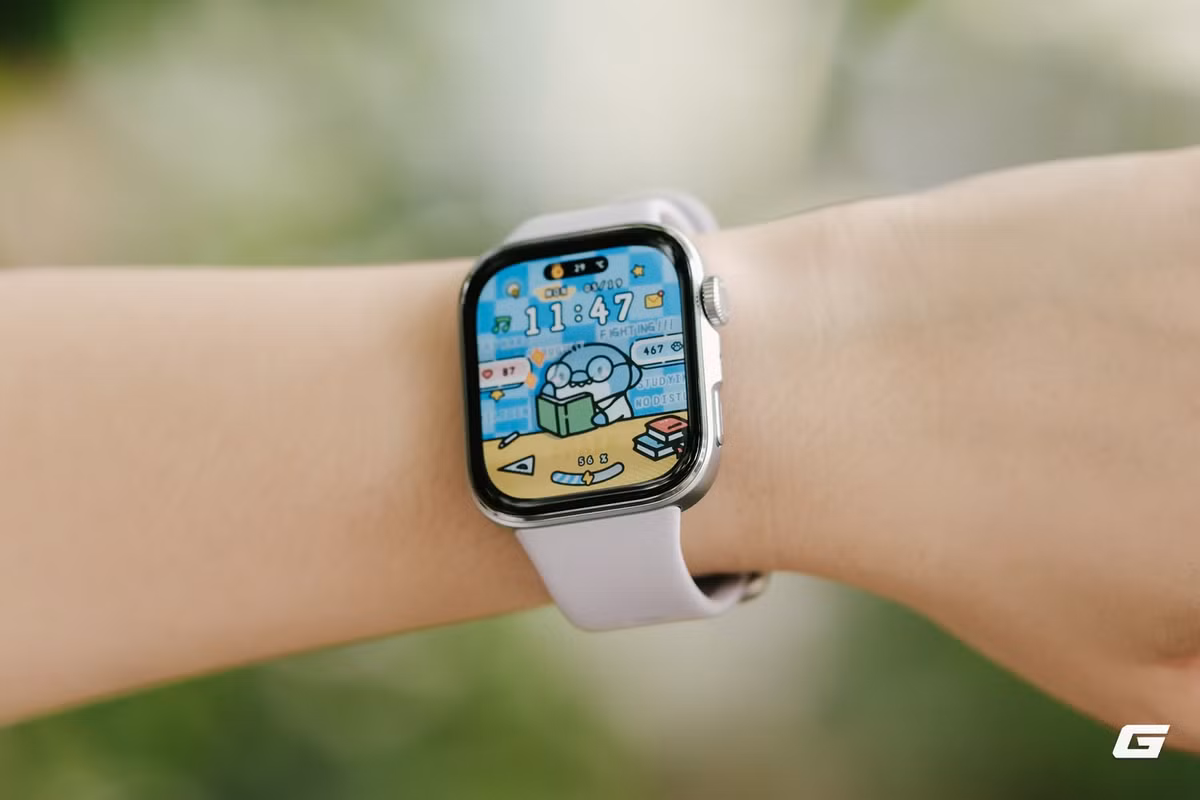 2. Huawei Watch Fit 4 nhẹ như không đeo, màn AMOLED sáng 2.000 nits và pin dùng tới 6 ngày.(Ảnh: genk)