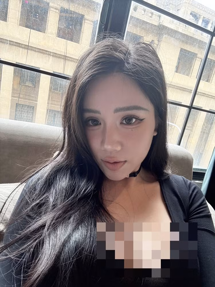 Mỗi bài đăng của Yogurt đều thu hút lượng lớn bình luận, cả tích cực lẫn tiêu cực. Mới đây, cô nhận bình luận động chạm tình cũ: “Bị th*** Zeros bỏ huhu”.