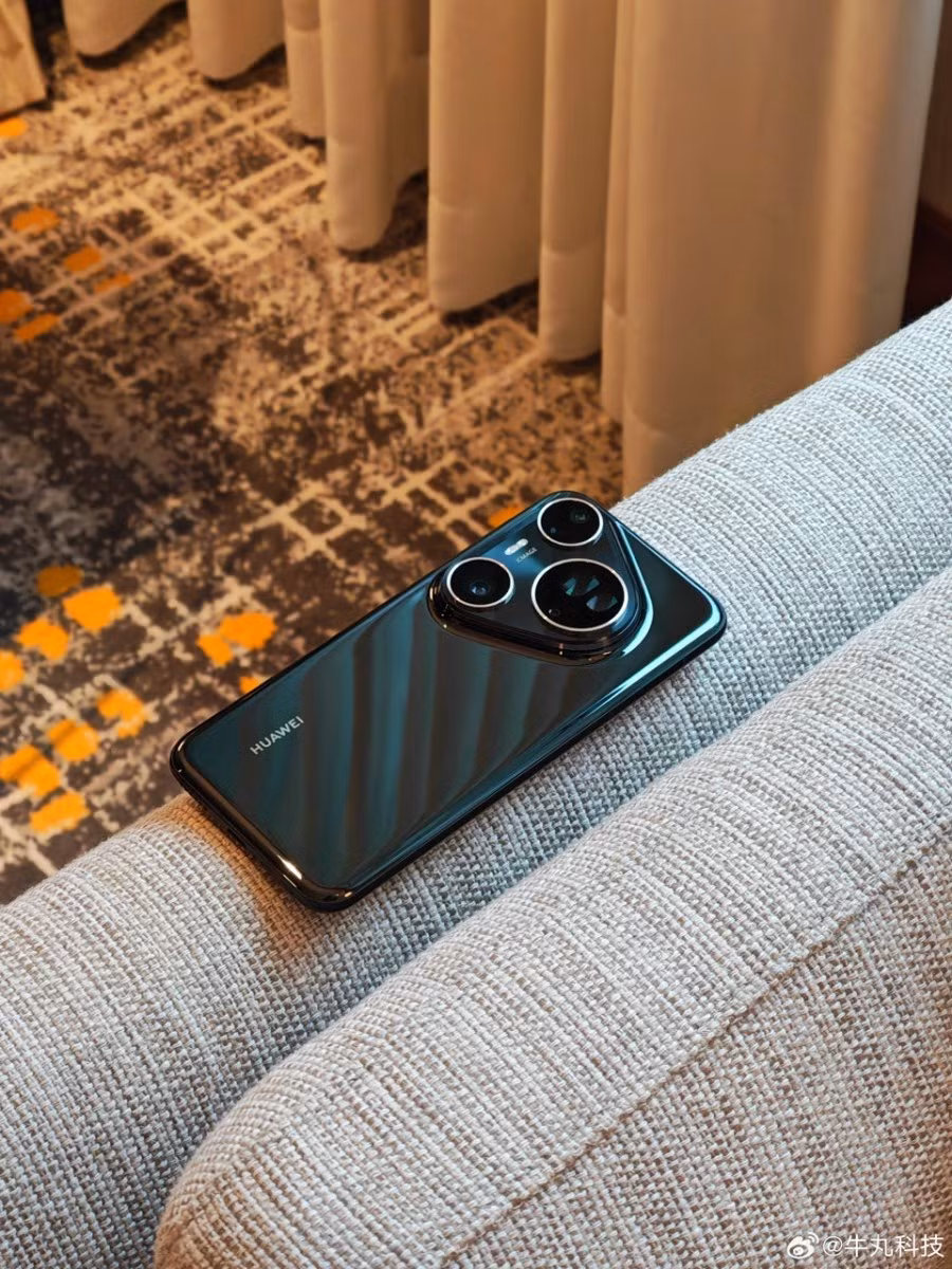 Pura 80 Ultra còn được trang bị chống nước IP68/69, kính Kunlun, kết nối vệ tinh và HarmonyOS NEXT.