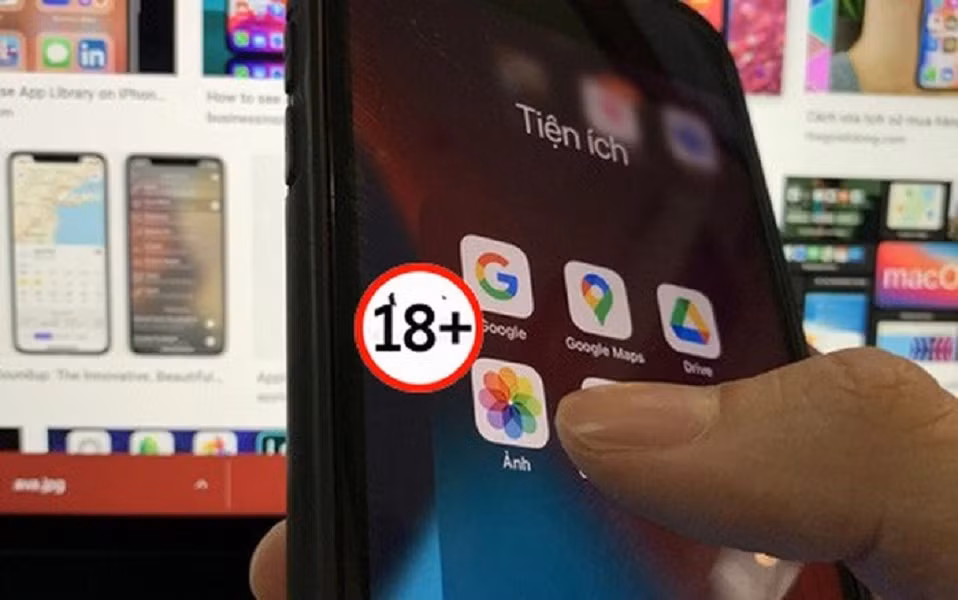 Cách xóa thủ công chỉ giúp ảnh biến mất khỏi Thư viện, nhưng chúng vẫn nằm trong mục “Đã xóa gần đây” và cả trên iCloud.