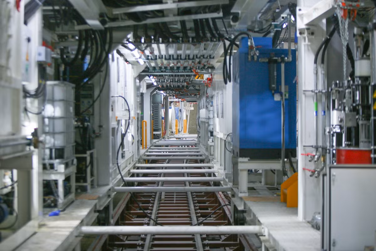 TBM số 1 sử dụng công nghệ cân bằng áp lực đất (EPB), giúp khoan xuyên nền địa chất phức tạp của Hà Nội mà vẫn giữ ổn định gương đào.(Ảnh: Fecon)