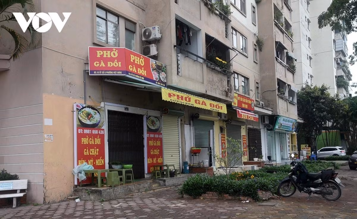 Tại Khu đô thị Việt Hưng, phường Long Biên, TP Hà Nội, nhiều ki-ốt đã được đưa vào hoạt động trở lại sau thời gian dài đóng cửa.