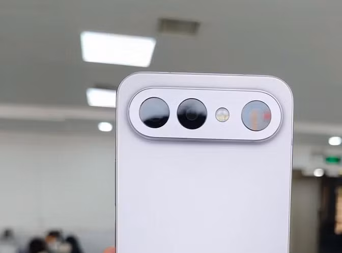 Chuẩn kháng nước IP68/IP69 cùng thiết kế mặt lưng kính hoàn thiện cao cấp càng khiến S50 Pro mini tiệm cận trải nghiệm flagship thực thụ.