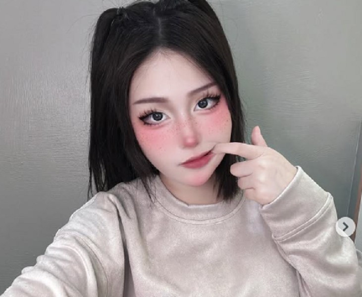 Từng chi tiết từ ánh sáng, góc máy đến biểu cảm đều được đầu tư kỹ lưỡng, khiến bức ảnh nào cũng trông như bước ra từ phim hoạt hình.