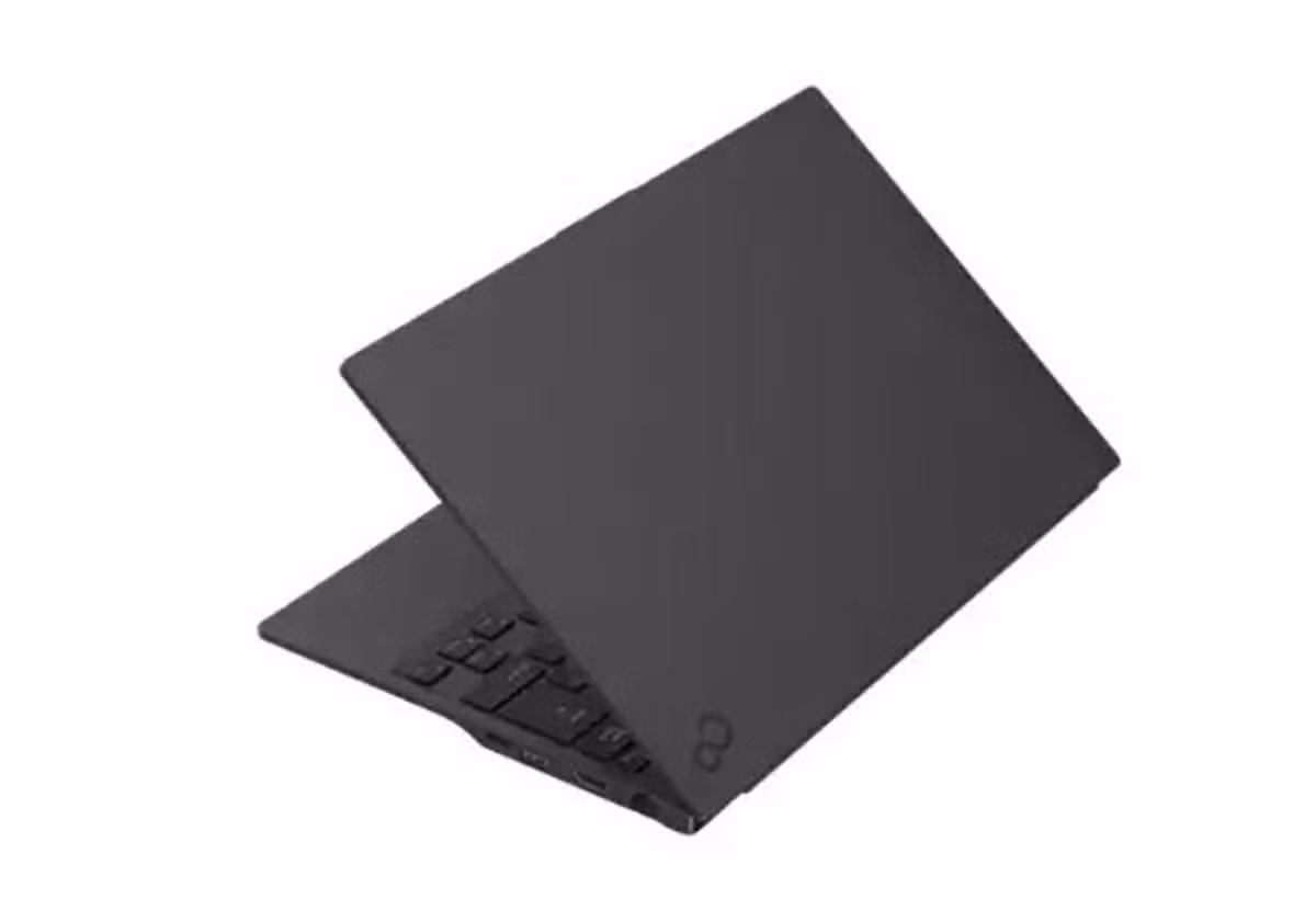 Trọng lượng siêu nhẹ này đạt được nhờ khung máy làm từ hợp kim magiê-lithium kết hợp sợi carbon, giúp máy mỏng chỉ 17,6mm mà vẫn cứng cáp cho công việc di chuyển thường xuyên.