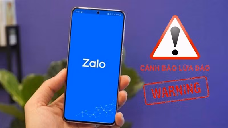 Dấu hiệu thứ hai là bạn bè nhận được tin nhắn lạ, đường link lừa đảo hoặc lời vay tiền từ chính tài khoản của bạn.