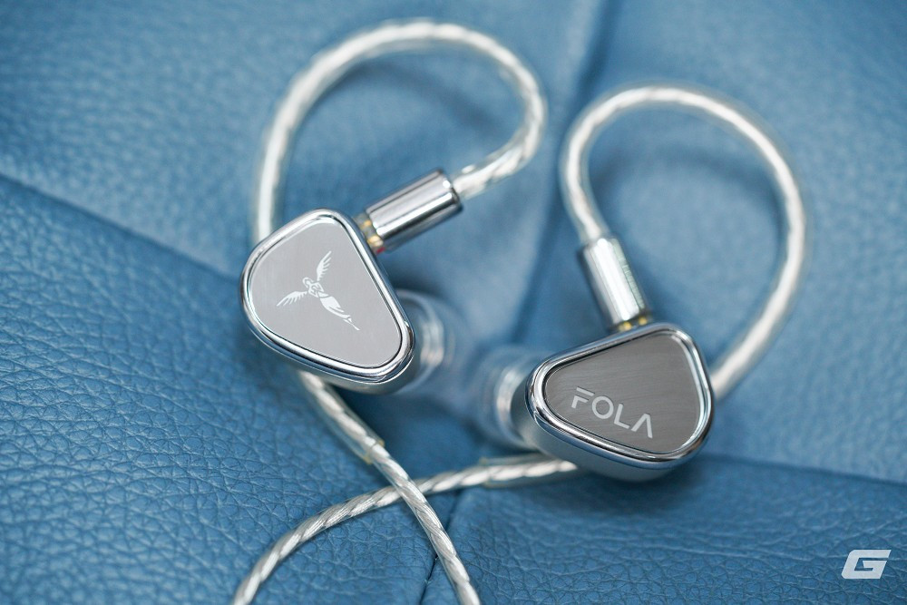 Chất âm được tinh chỉnh linh hoạt với các preset như Default, Balance, Natural hay Pop, phù hợp cho cả nghe nhạc lẫn chơi game.