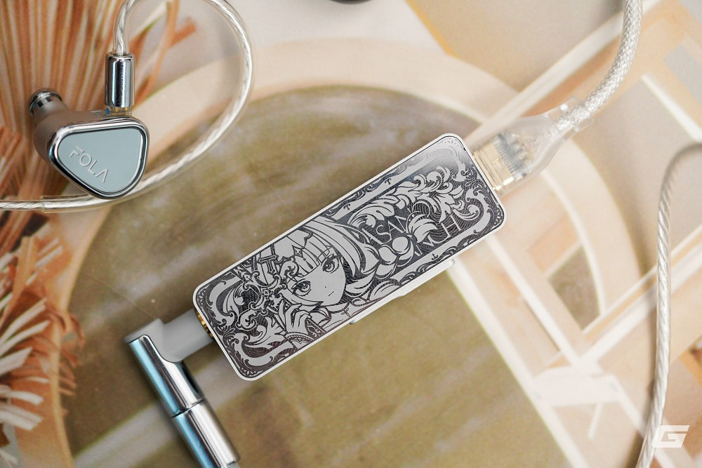 Ứng dụng điều khiển còn cho phép người dùng tự chỉnh EQ, tải preset cộng đồng và bật chế độ âm thanh 5.1 hoặc 7.1.