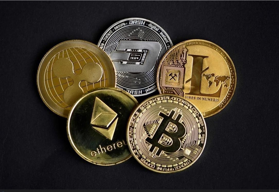 Quyết định này đến từ Ngân hàng Nhân dân Trung Quốc (PBoC) và các cơ quan quản lý Đại lục nhằm bảo vệ độc quyền phát hành tiền của nhà nước.