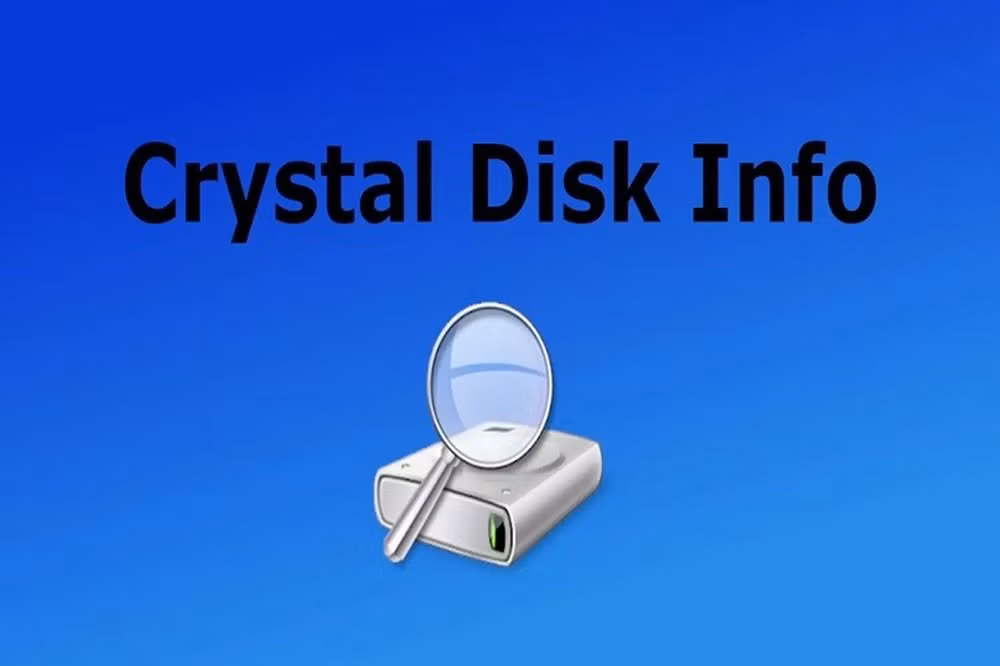 Ban đầu, Windows và các phần mềm như CrystalDiskInfo vẫn nhận diện ổ NVMe bình thường, không hề phát hiện dấu hiệu đáng ngờ.