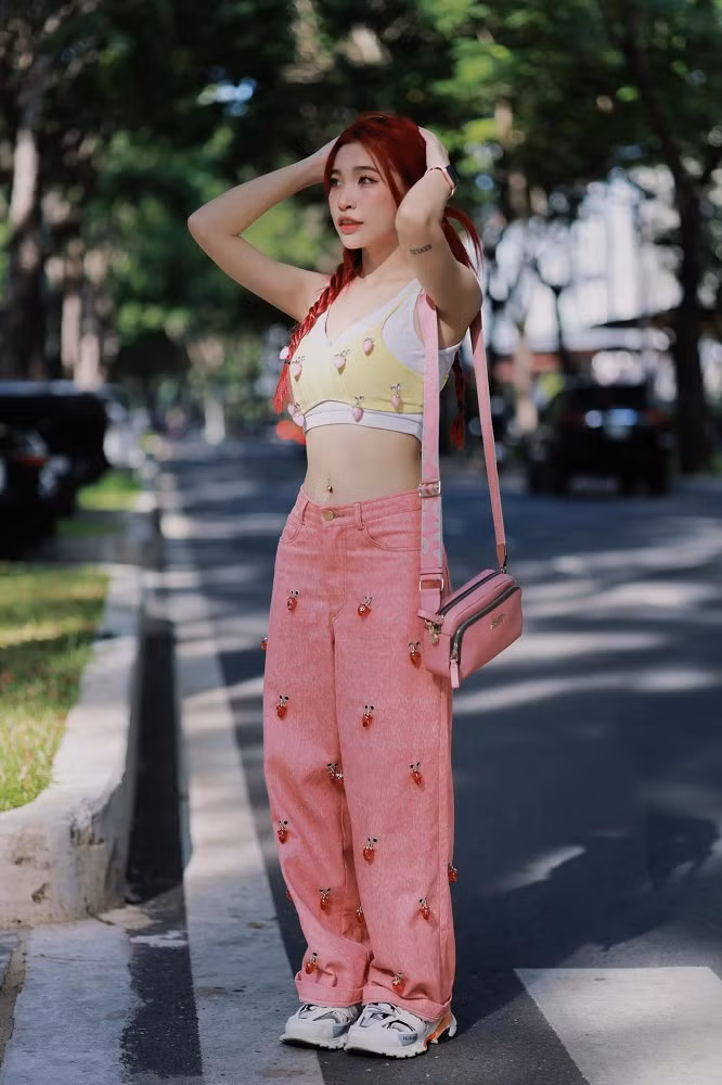 Không chỉ vui nhộn, sự kiện còn giúp cô nàng chiếm trọn spotlight và lan tỏa năng lượng tích cực trên mạng xã hội.