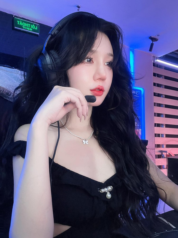 Cosplay không chỉ là khoác lên mình bộ trang phục mà còn là cách thổi hồn vào nhân vật.