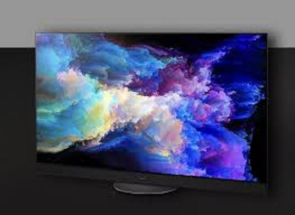 Không chỉ bán hàng, Panasonic còn dự kiến thuê Skyworth và TCL gia công một số mẫu TV.