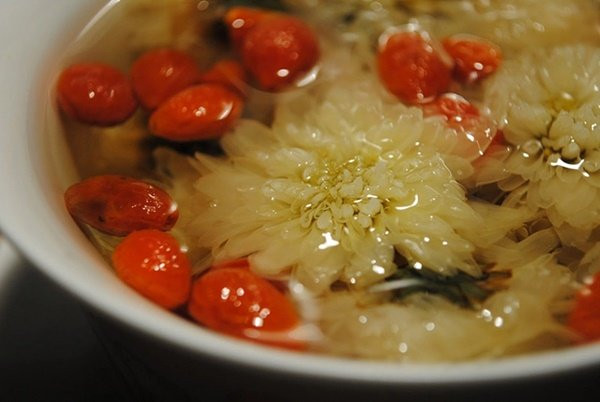 Thêm kỷ tử vào nước nóng uống buổi sáng, gặt hái 5 lợi ích - Hình 5 Them ky tu vao nuoc nong uong buoi sang, gat hai 5 loi ich-Hinh-5