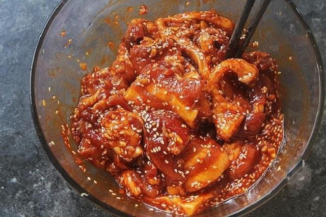 4 loại thịt hại dạ dày hơn cả rượu, có thèm cũng nên kiềm chế - Hình 2 4 loai thit hai da day hon ca ruou, co them cung nen kiem che-Hinh-2