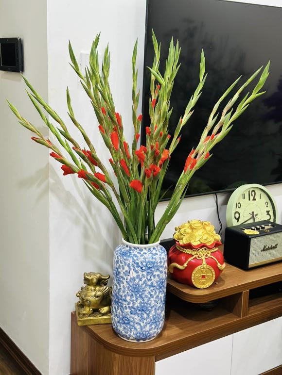 Bà xã nghệ sĩ Công Lý decor góc ban công cực đẹp - Hình 8 Ba xa nghe si Cong Ly decor goc ban cong cuc dep-Hinh-8