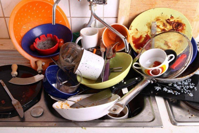 Mẹo rửa bát đĩa ngày Tết vừa nhanh vừa sạch, tiết kiệm thời gian - Hình 3 Meo rua bat dia ngay Tet vua nhanh vua sach, tiet kiem thoi gian-Hinh-3