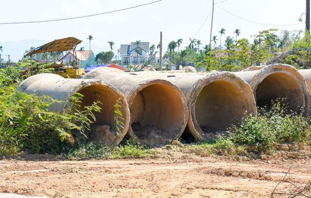 Chủ tịch Quảng Ngãi: 'Buộc thu hồi dự án nếu nhà đầu tư yếu năng lực' - Hình 2 Chu tich Quang Ngai: 'Buoc thu hoi du an neu nha dau tu yeu nang luc'-Hinh-2