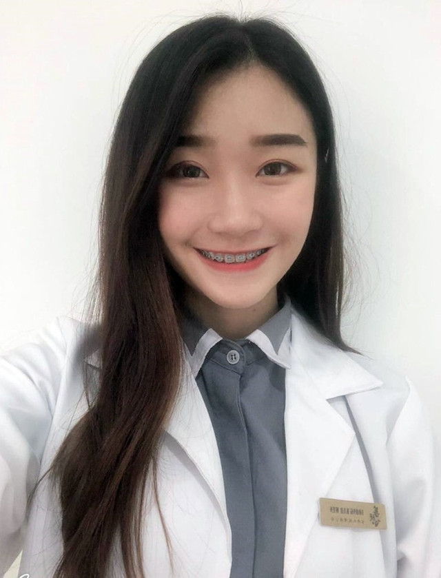 Mỹ nhân 20 tuổi theo đuổi nghề trang điểm chẳng ai dám làm - Hình 2 My nhan 20 tuoi theo duoi nghe trang diem chang ai dam lam-Hinh-2