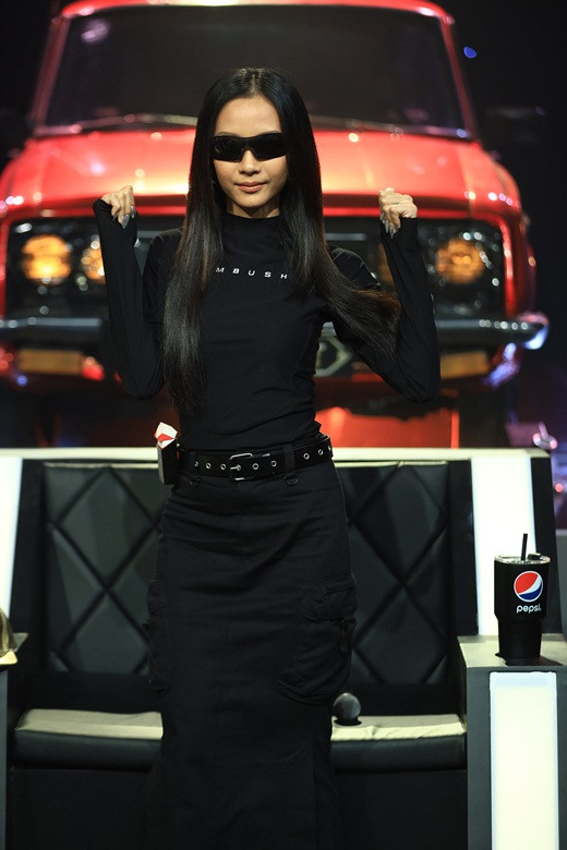 Suboi bất ngờ xuất hiện “căng đét” trong bộ 6 quyền lực Rap Việt - Hình 2 Suboi bat ngo xuat hien “cang det” trong bo 6 quyen luc Rap Viet-Hinh-2