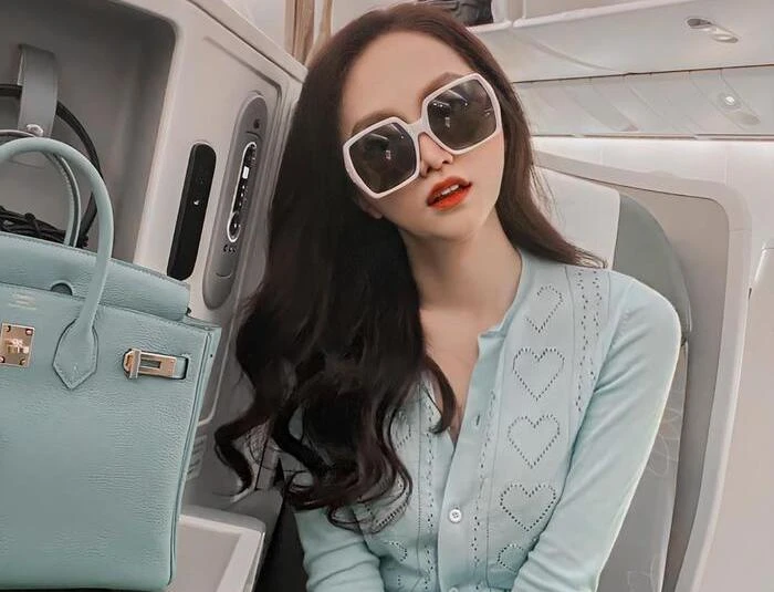 "Bí mật ăn gian tuổi" của Hương Giang thực sự trẻ trung, sành điệu