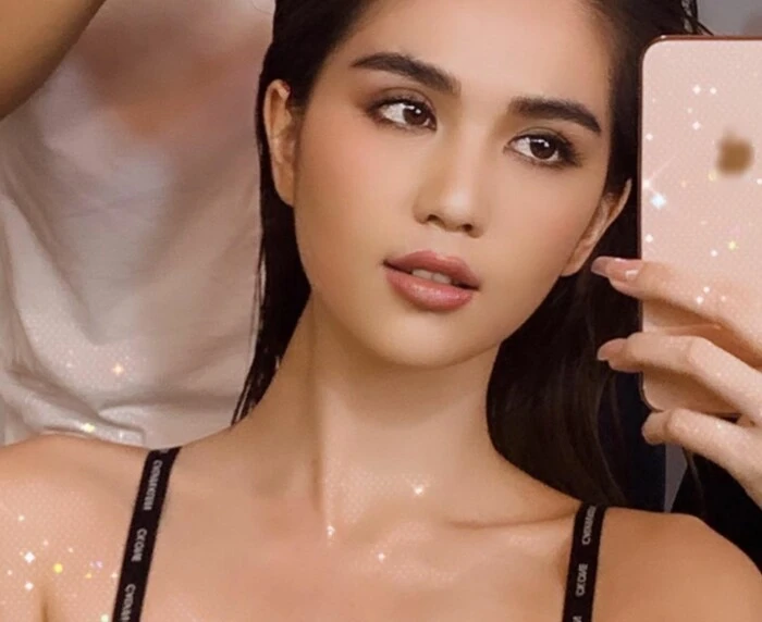 Giảm cân gầy trơ xương Ngọc Trinh vẫn sở hữu vòng 1 tuyệt phẩm