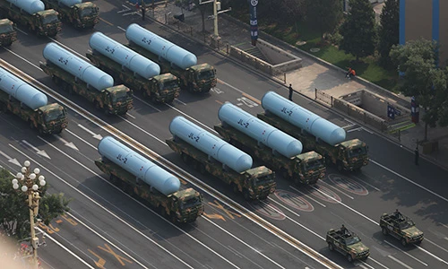 Mổ xẻ tên lửa liên lục địa phóng từ tàu ngầm Trung Quốc vừa khoe