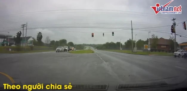 Video: Tài xế cẩn thận nhất cũng phải sợ tình huống này