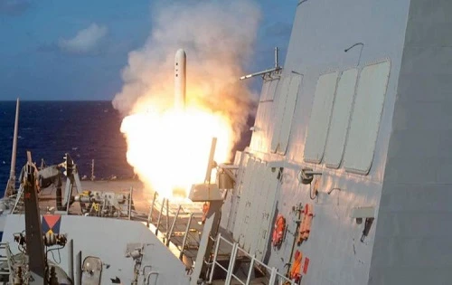 Tiết lộ sốc: Tù nhân Mỹ tham gia sản xuất tên lửa Tomahawk "sứ giả chiến tranh" 