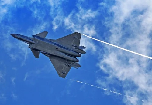 Năm 2020, Trung Quốc ráo riết khoe khí tài đặt tên theo con số... 20