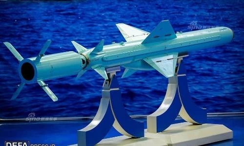 Iran khoe kho tên lửa chống hạm khiến Mỹ "lạnh người"