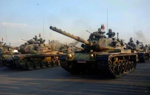 Soi dàn vũ khí "khủng" của Thái Lan chuẩn bị mừng sinh nhật quân đội