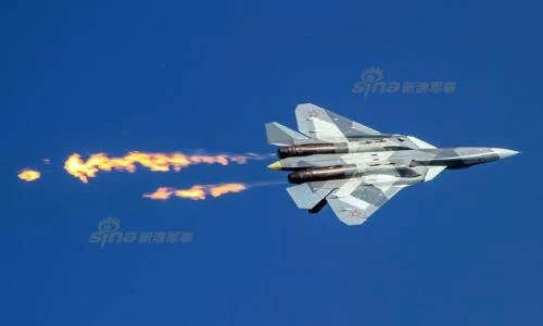 Siêu chiến đấu cơ Su-57 của Nga cất cánh với động cơ mới 