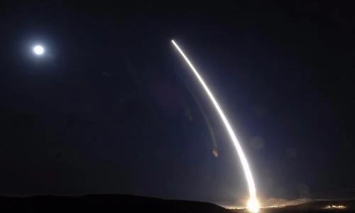 Đẹp mê hồn cảnh Mỹ bắn tên lửa đạn đạo Minuteman III