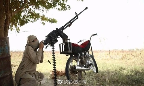 Không tưởng: Phiến quân IS gắn súng 12 ly lên xe gắn máy