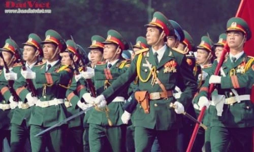 Tỏ tường đơn vị duy nhất QĐND Việt Nam trang bị kiếm