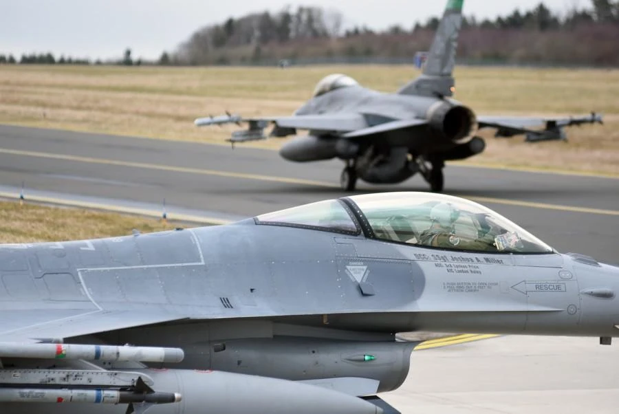 Đài Loan chi 8 tỷ USD mua máy bay Mỹ, Bắc Kinh có “đe dọa“?